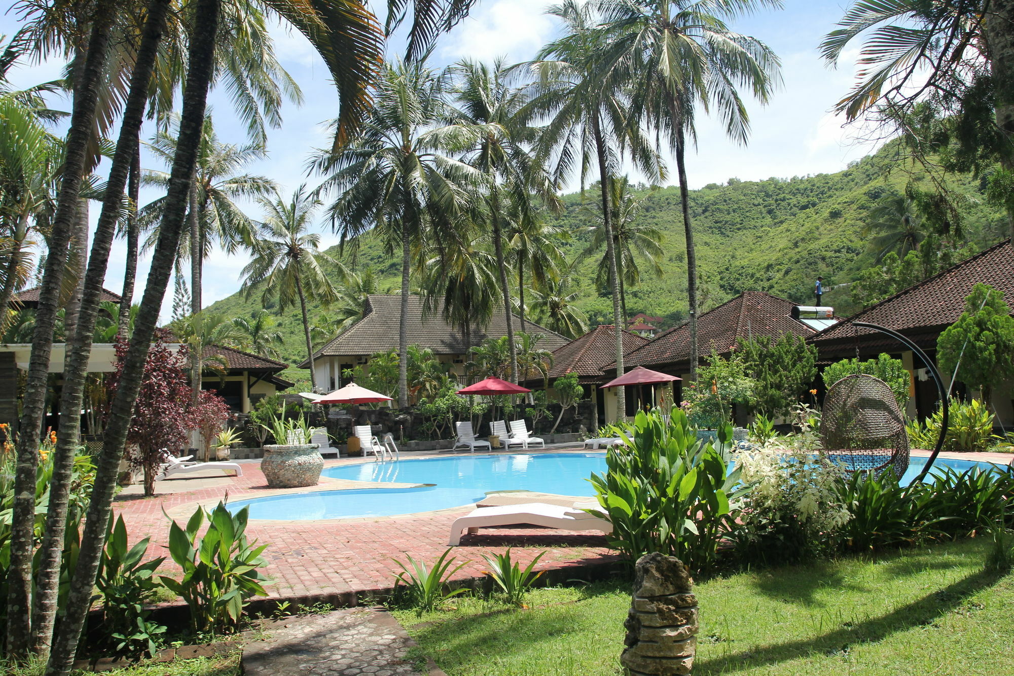 Kuta Indah Hotel Exterior photo